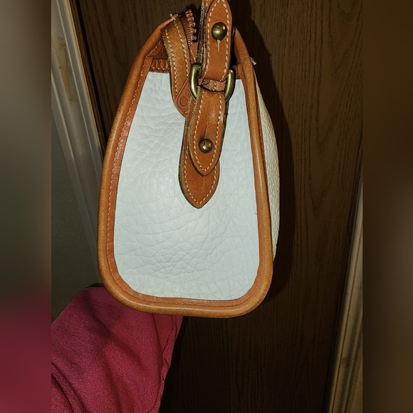 Guc vintage Dooney&Bourke crossbody see pics for flaws - Picture 5 of 12